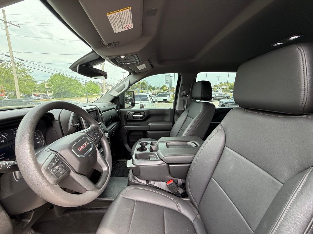 2023 GMC Sierra 3500HD Pro Crestwood KY