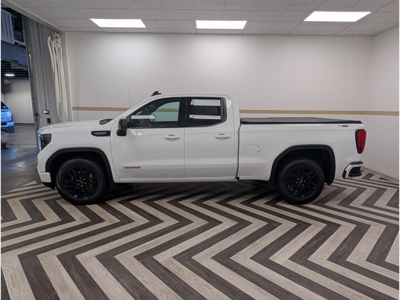 2023 GMC Sierra 1500 Elevation Gasoline