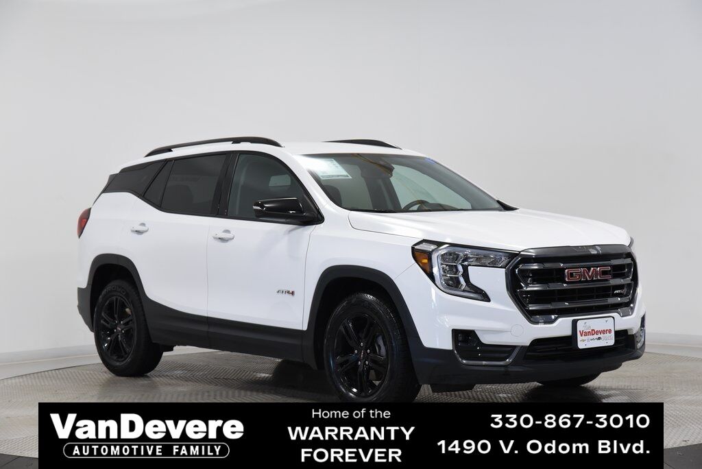 2023 GMC Terrain AT4 Akron