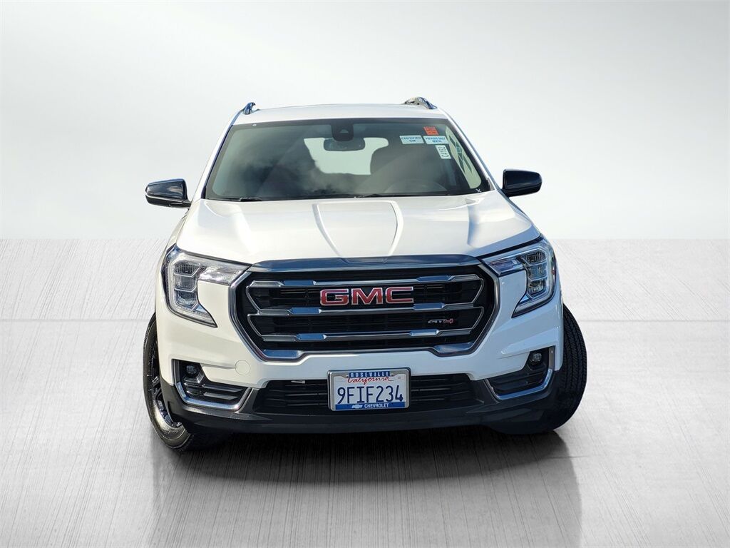 2023 GMC Terrain AT4