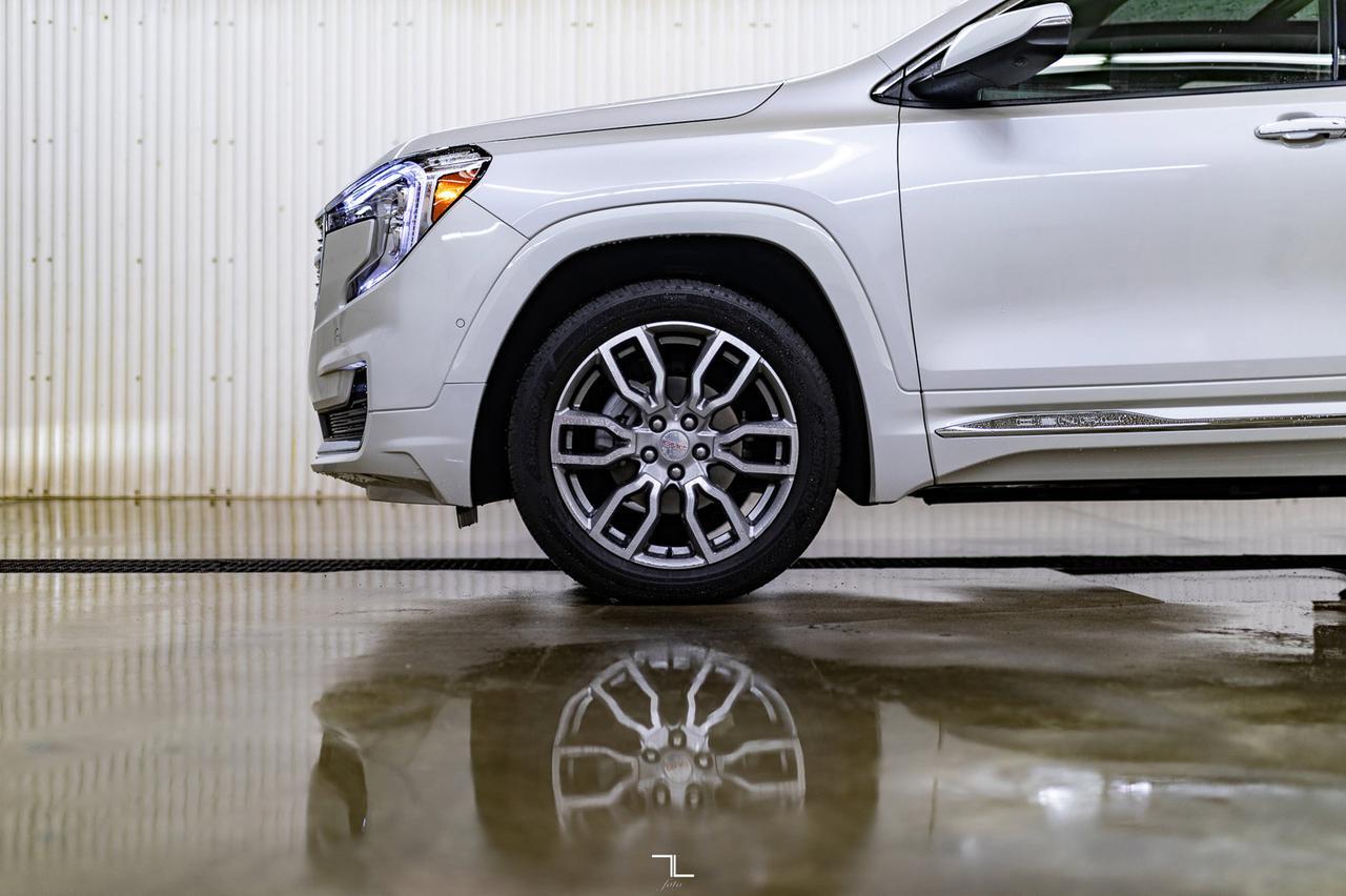 2023 GMC Terrain AWD Denali Leather Roof Nav BCam Red Deer AB