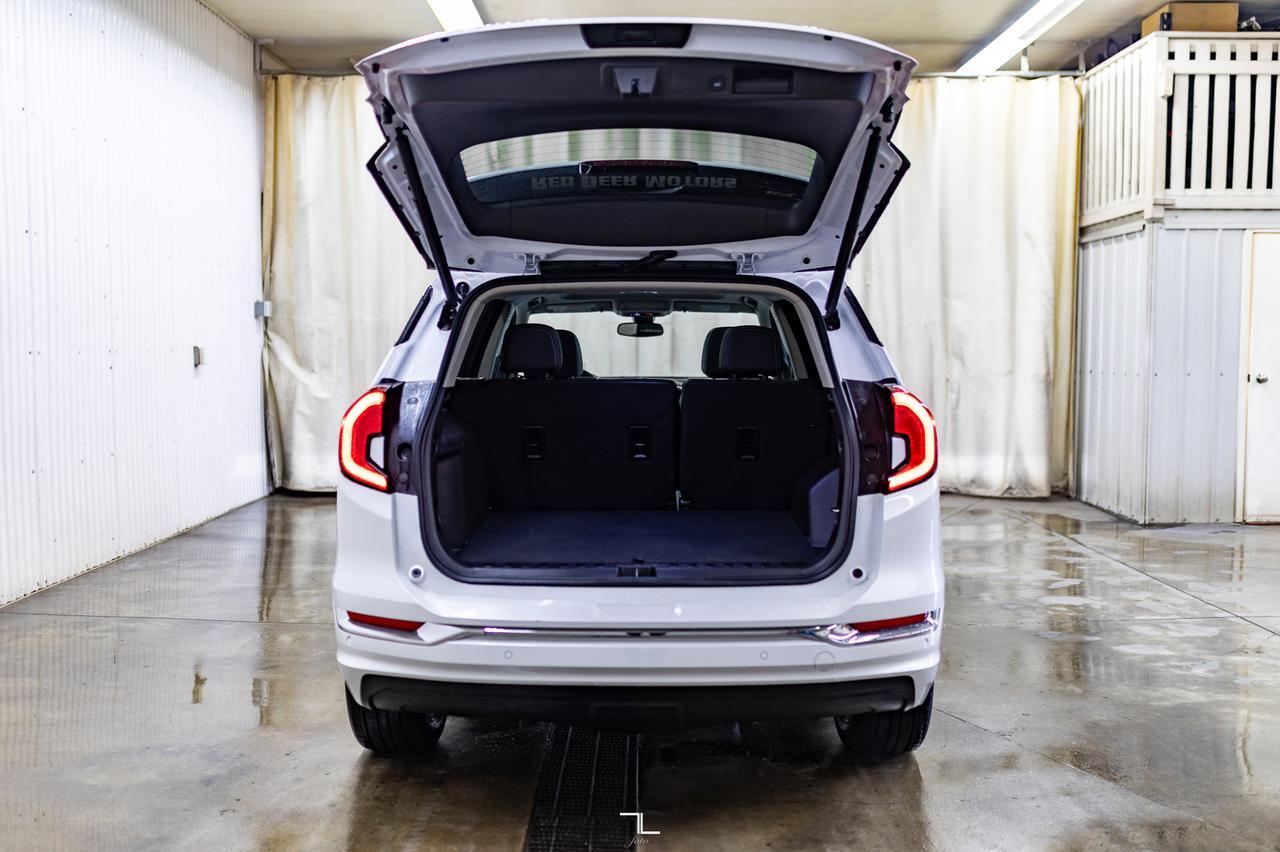 2023 GMC Terrain AWD Denali Leather Roof Nav BCam Red Deer AB