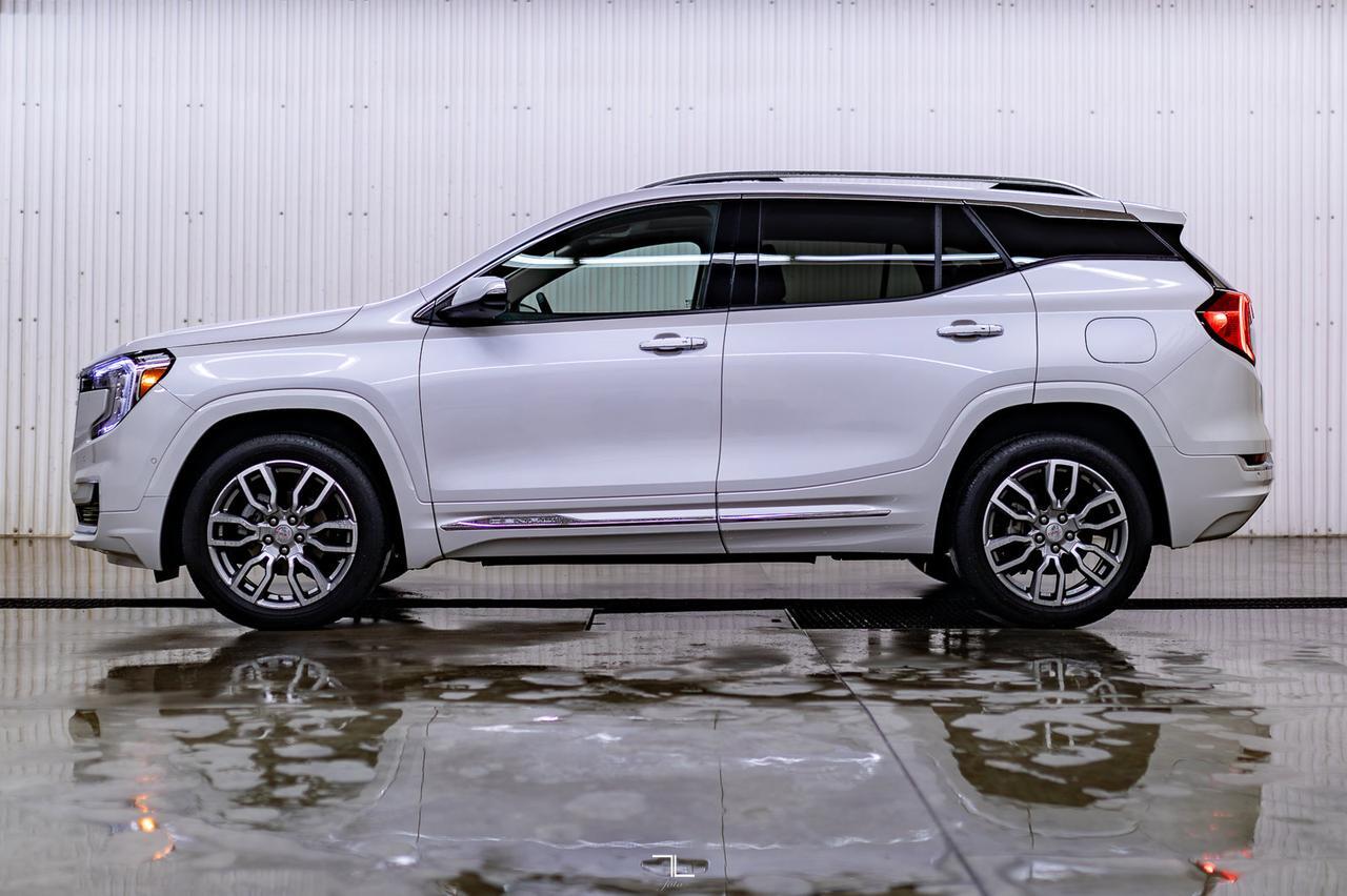 2023 GMC Terrain AWD Denali Leather Roof Nav BCam Red Deer AB