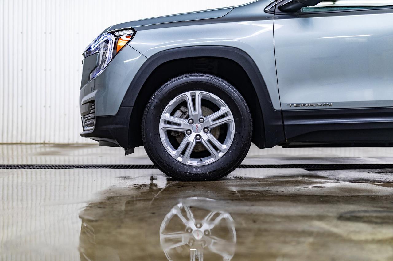 2023 GMC Terrain AWD SLE Nav Roof BCam Red Deer AB