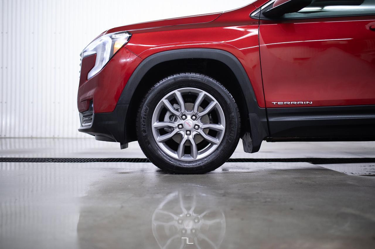 2023 GMC Terrain AWD SLT Leather Roof Nav BCam Red Deer AB