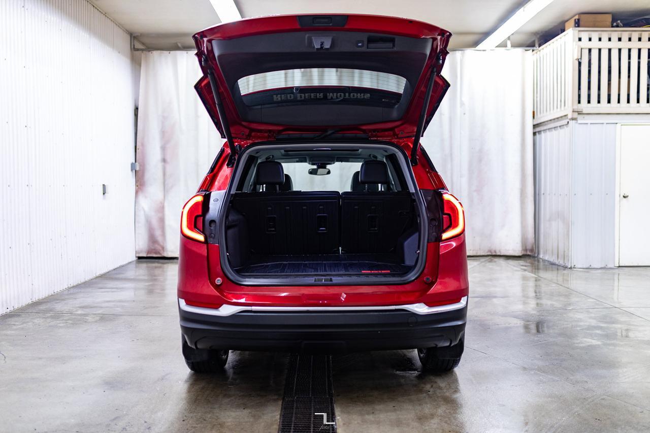 2023 GMC Terrain AWD SLT Leather Roof Nav BCam Red Deer AB