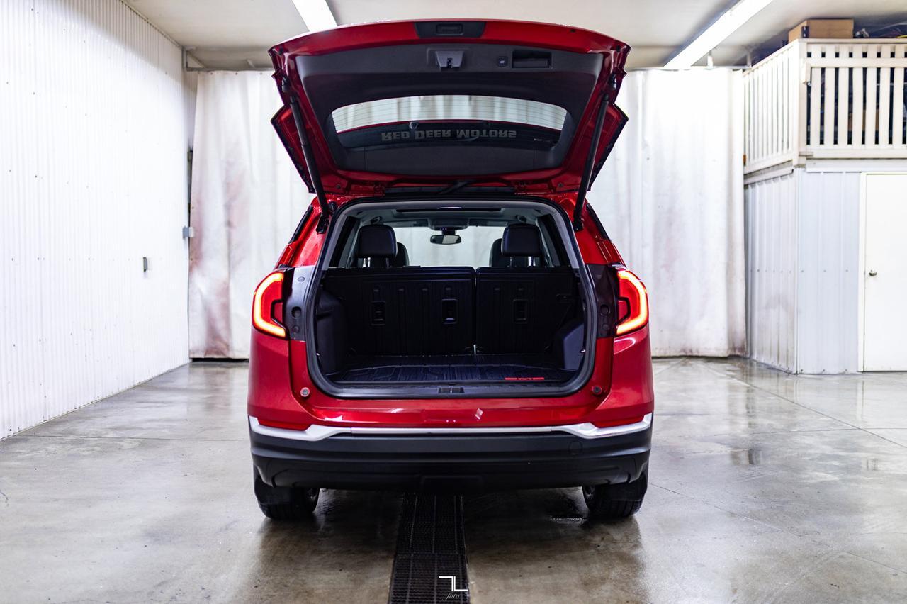 2023 GMC Terrain AWD SLT Leather Roof Nav BCam Red Deer AB