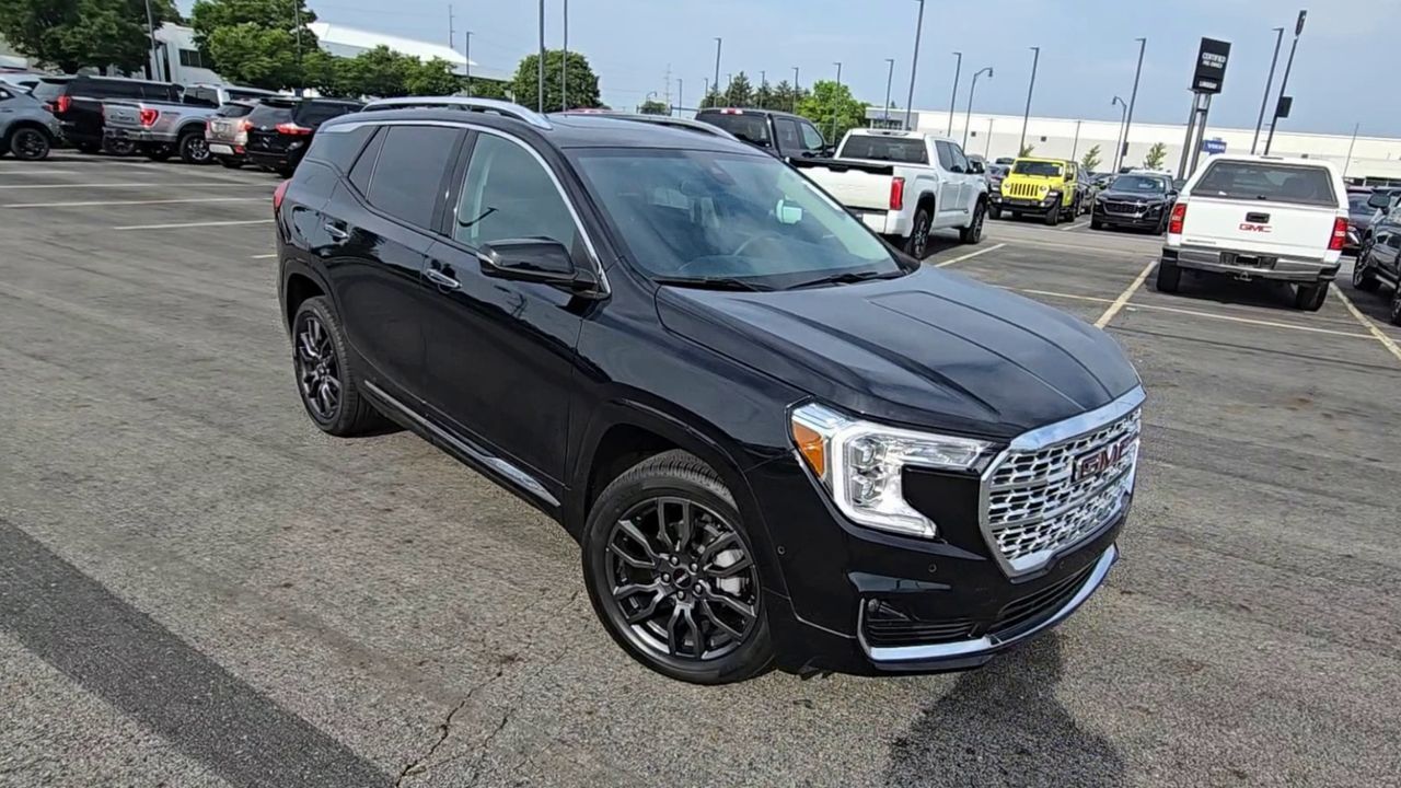 2023 GMC Terrain Denali