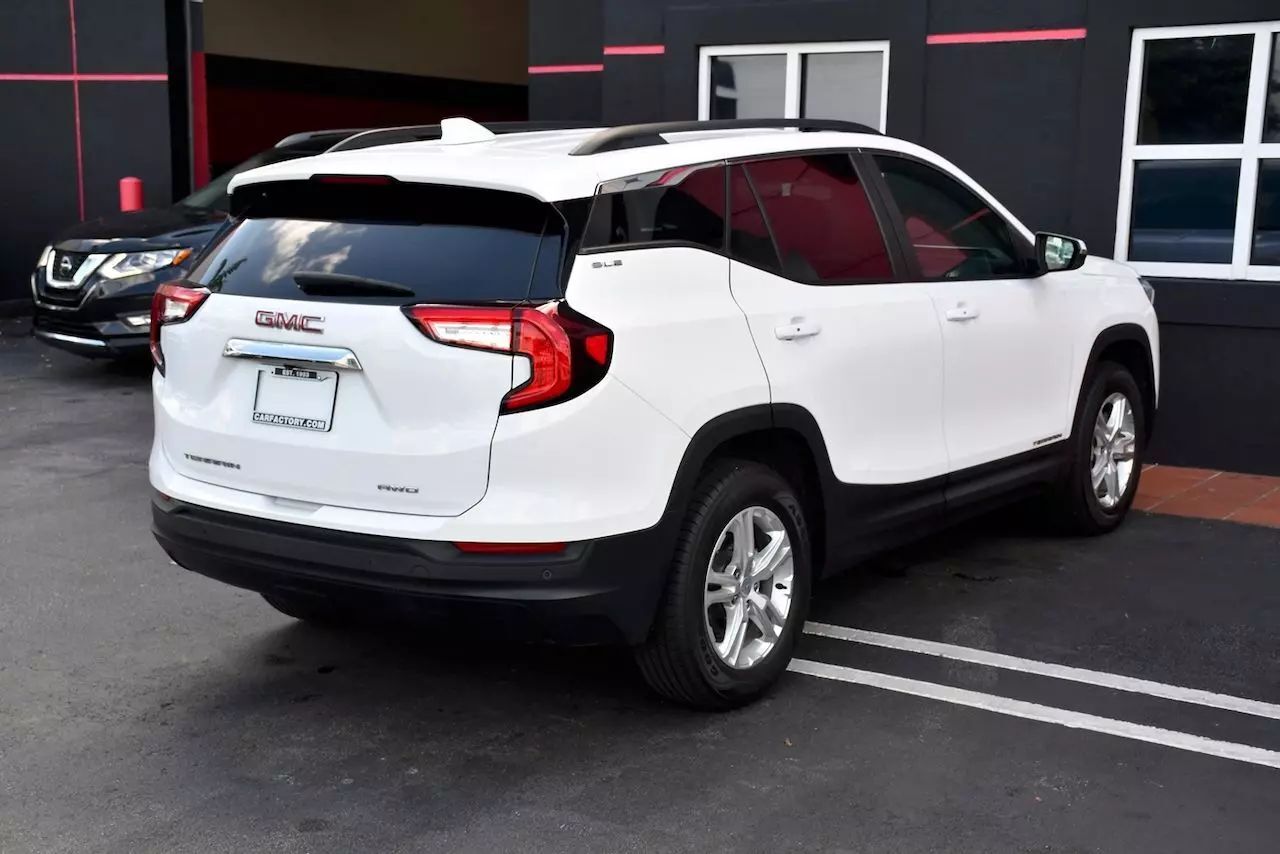 2023 GMC Terrain SLE Sport Utility 4D Doral FL