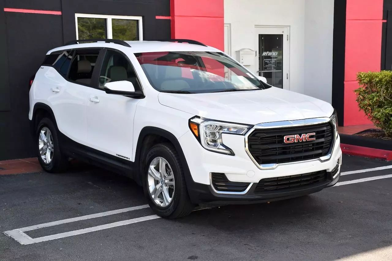2023 GMC Terrain SLE Sport Utility 4D