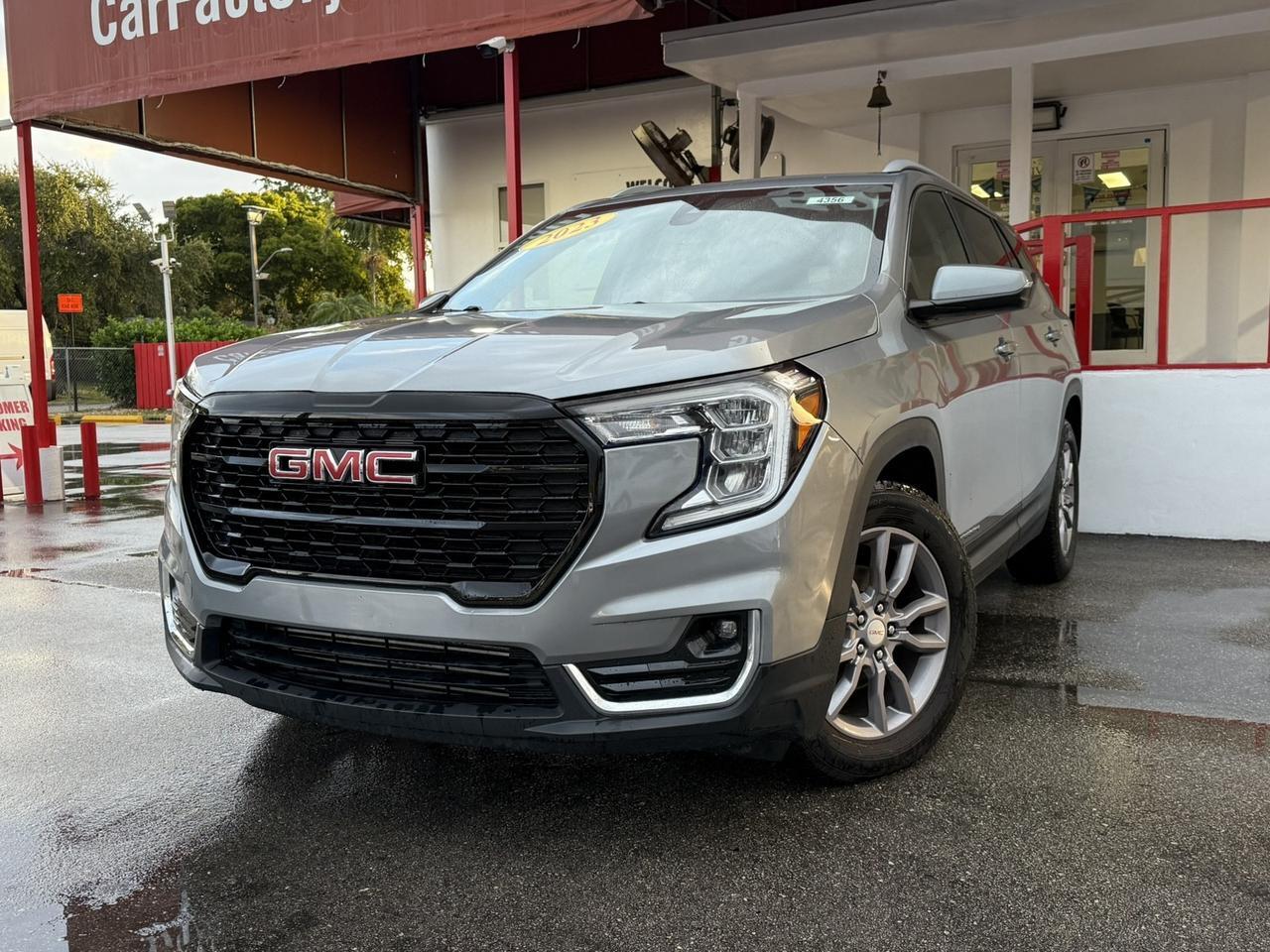2023 GMC Terrain SLT