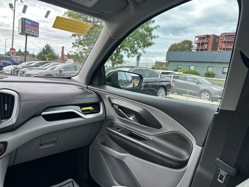 2023 GMC Terrain SLT Worcester MA 2023 GMC Terrain SLT Worcester MA