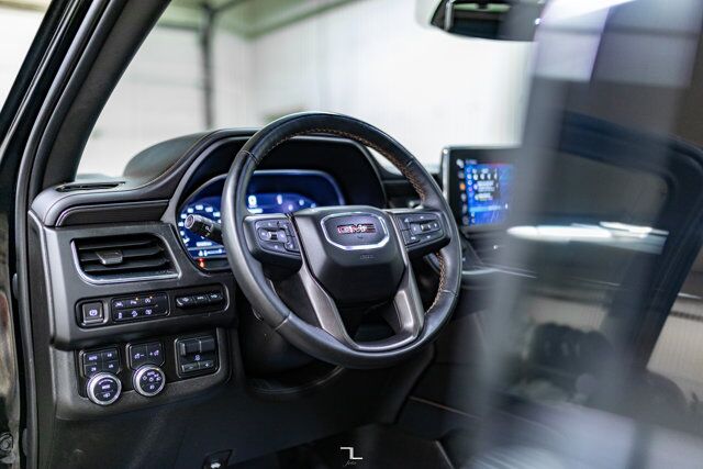 2023 GMC Yukon AWD AT4 Leather Roof Nav BCam Red Deer AB