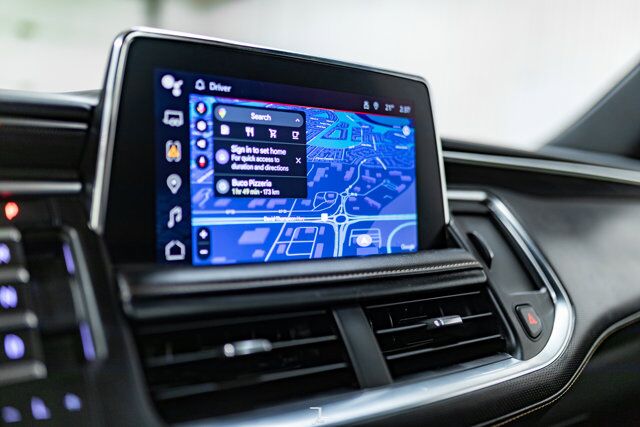 2023 GMC Yukon AWD AT4 Leather Roof Nav BCam Red Deer AB