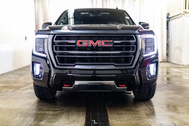 2023 GMC Yukon AWD AT4 Leather Roof Nav BCam Red Deer AB