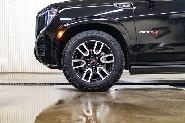 2023 GMC Yukon AWD AT4 Leather Roof Nav BCam Red Deer AB