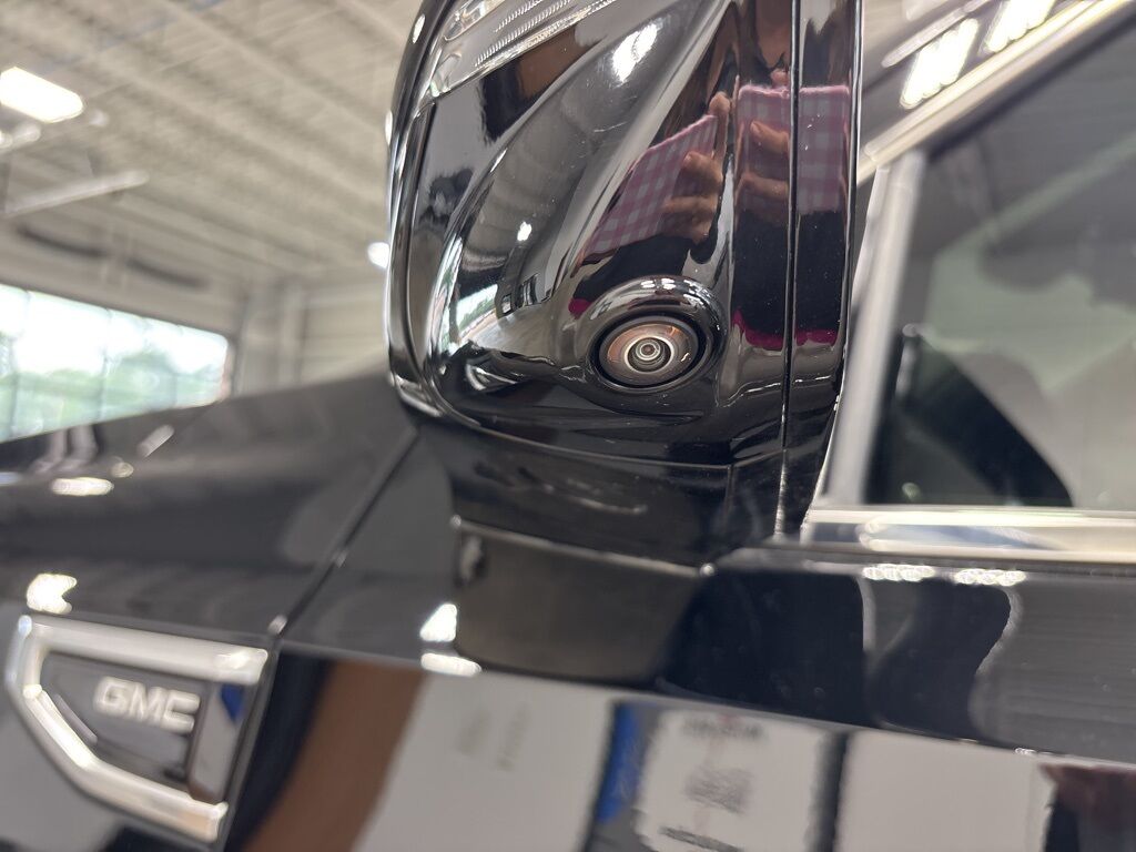 2023 GMC Yukon Denali 4WD 7 Passenger Minocqua WI