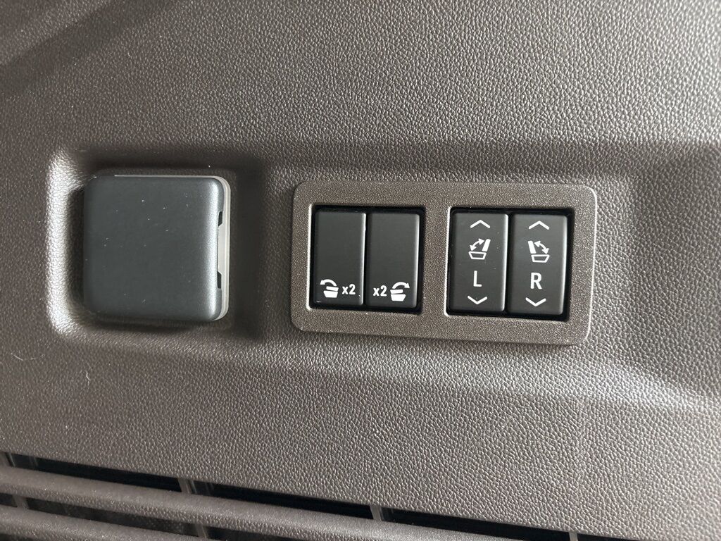 2023 GMC Yukon Denali 4WD 7 Passenger Minocqua WI