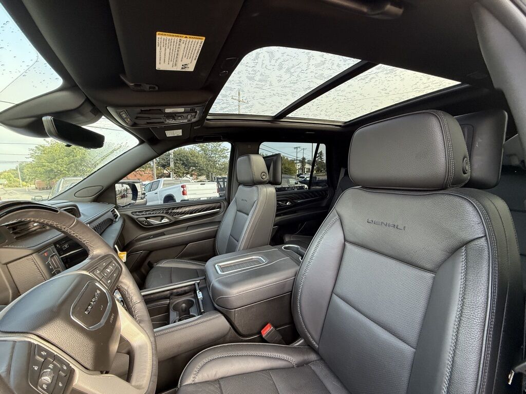 2023 GMC Yukon Denali Crestwood KY