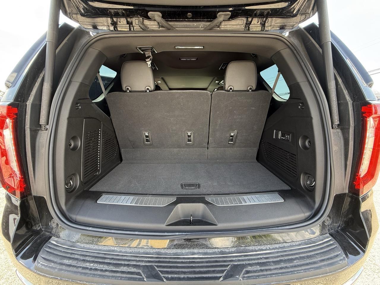 2023 GMC Yukon Denali Crestwood KY