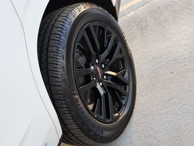 2023 GMC Yukon Denali Oshkosh WI 2023 GMC Yukon Denali Oshkosh WI