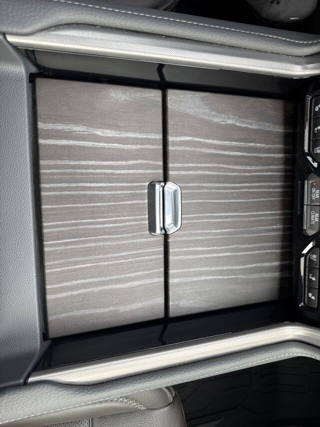 2023 GMC Yukon Denali Springfield IL 2023 GMC Yukon Denali Springfield IL