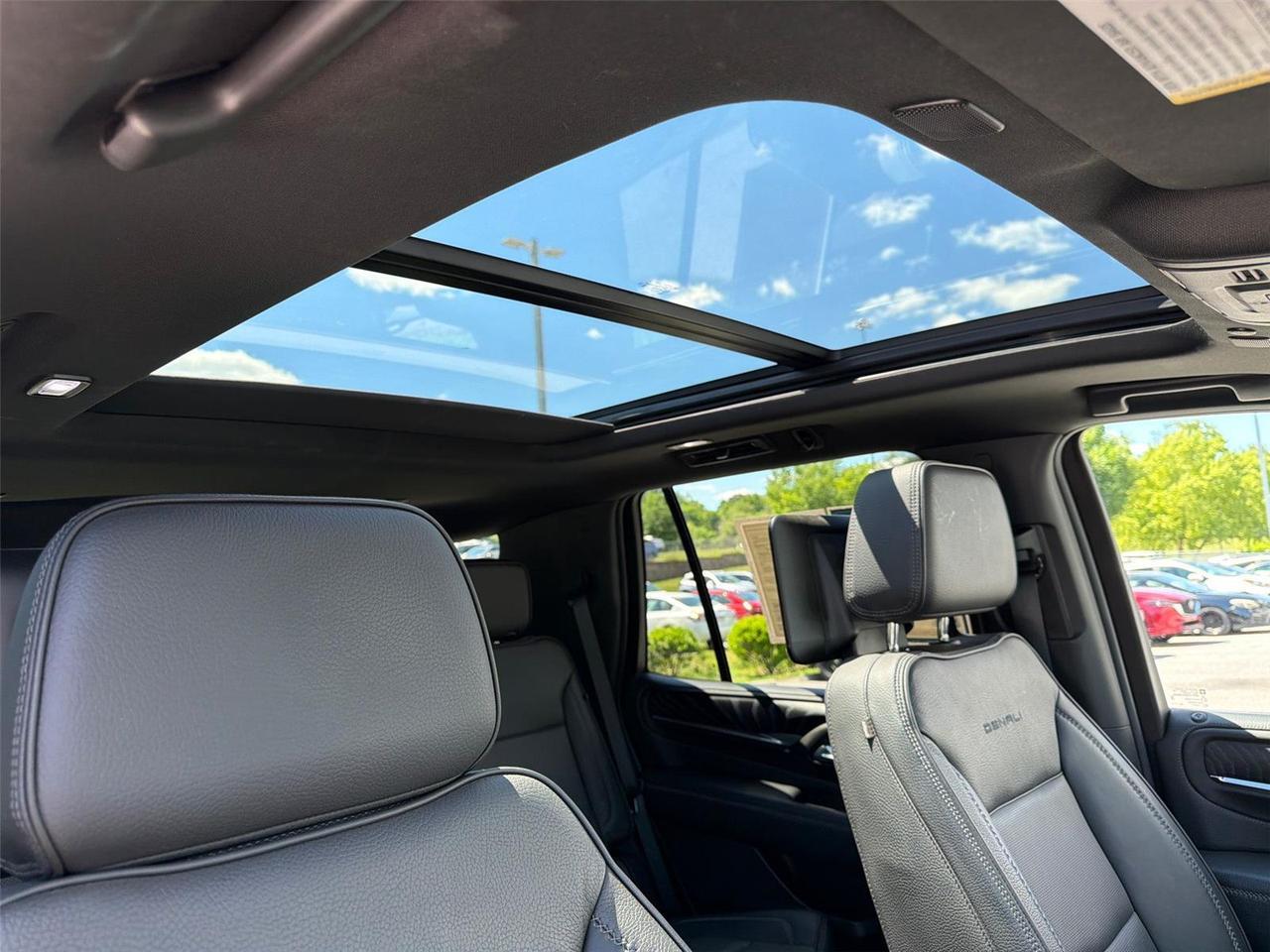 2023 GMC Yukon Denali Hagerstown MD