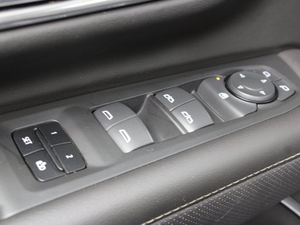 2023 GMC Yukon SLT 4WD 7 Passenger Fond du Lac WI
