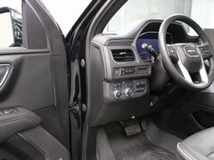 2023 GMC Yukon SLT 4WD 7 Passenger Fond du Lac WI