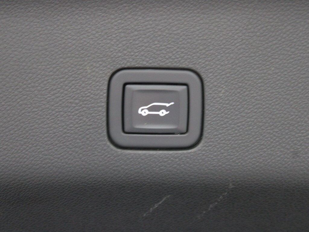 2023 GMC Yukon SLT 4WD 7 Passenger Fond du Lac WI