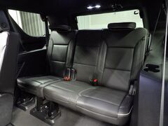 2023 GMC Yukon SLT 4WD 8 Passenger Fond du Lac WI