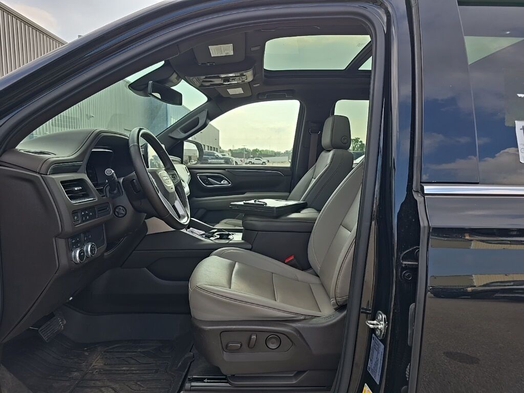 2023 GMC Yukon SLT 4WD 8 Passenger Minocqua WI