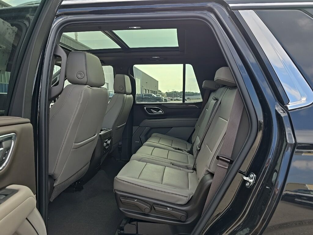 2023 GMC Yukon SLT 4WD 8 Passenger Minocqua WI