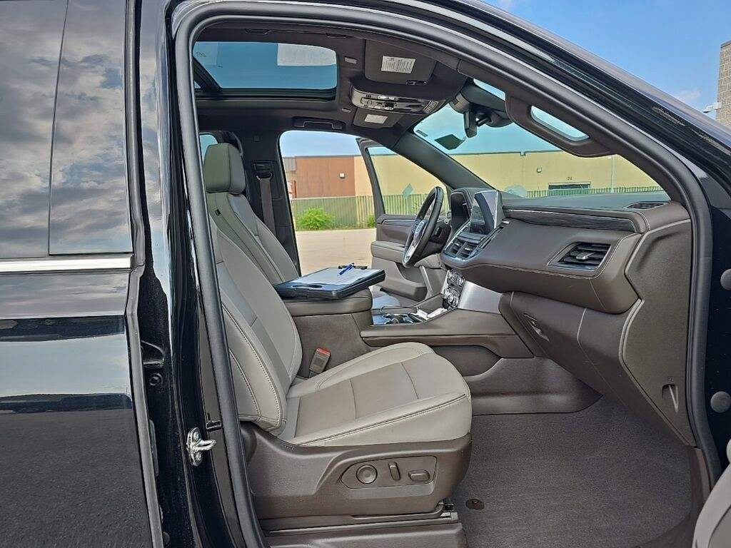 2023 GMC Yukon SLT 4WD 8 Passenger Minocqua WI
