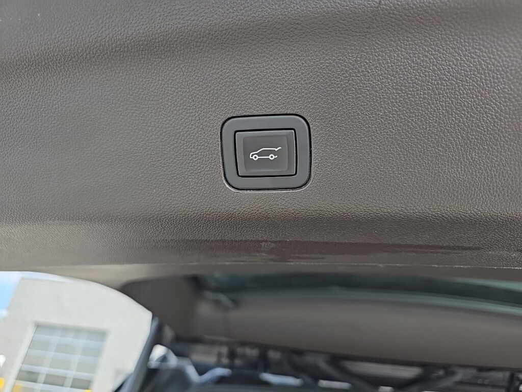 2023 GMC Yukon SLT 4WD 8 Passenger Minocqua WI