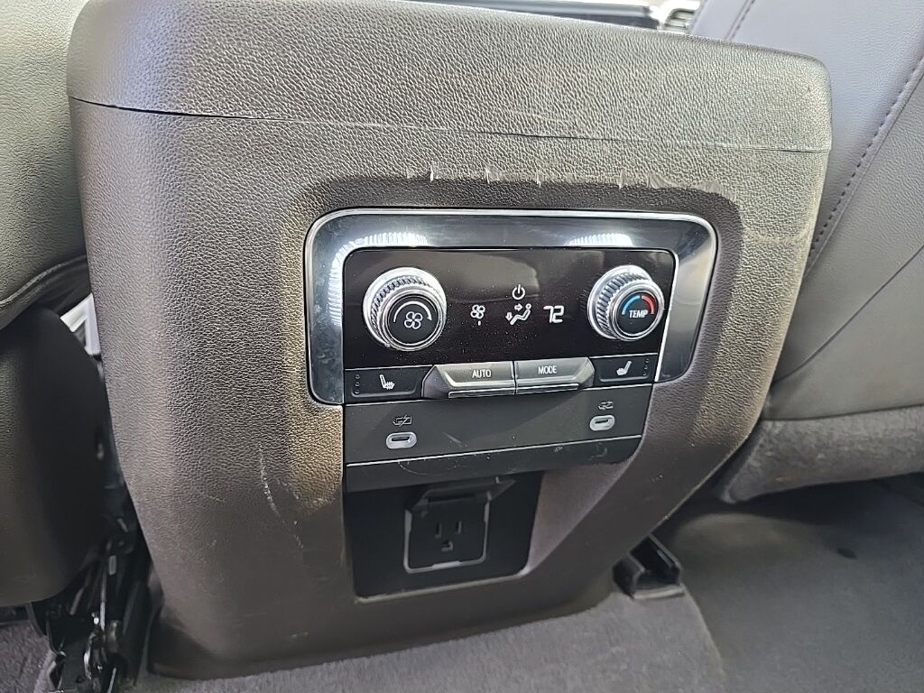 2023 GMC Yukon SLT 4WD 8 Passenger Minocqua WI