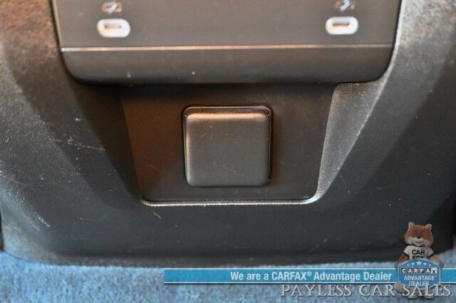 2023 GMC Yukon SLT / 4X4 / Auto Start / Heated & Cooled Leather Seats / Bose Speakers / Lane Depart & Blind Spot / Forward Collision Alert / 3rd Row / Seats 7 / Apple CarPlay & Android Auto / Back Up Camera / Tow Pkg / 1-Owner Anchorage AK