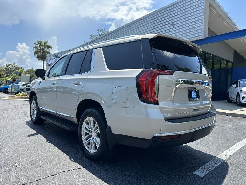 2023 GMC Yukon SLT