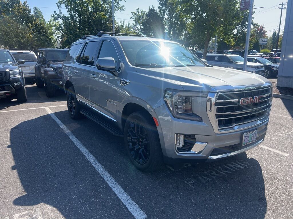 2023 GMC Yukon SLT