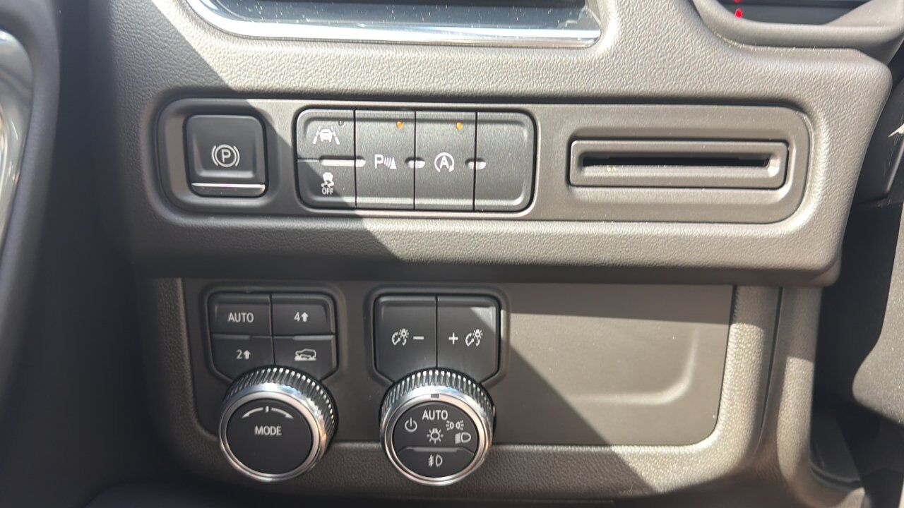 2023 GMC Yukon SLT Sherwood Park AB