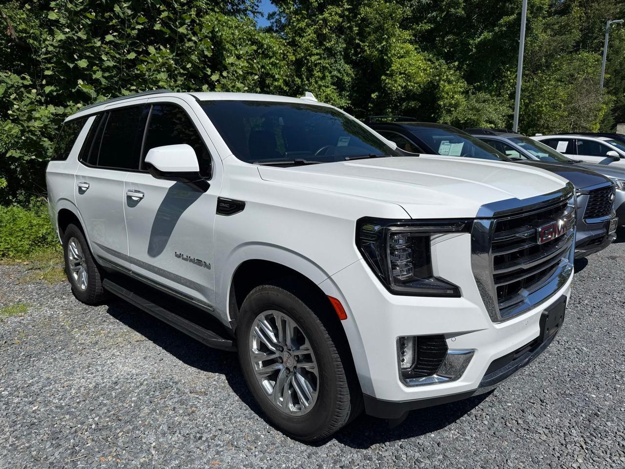 2023 GMC Yukon SLT