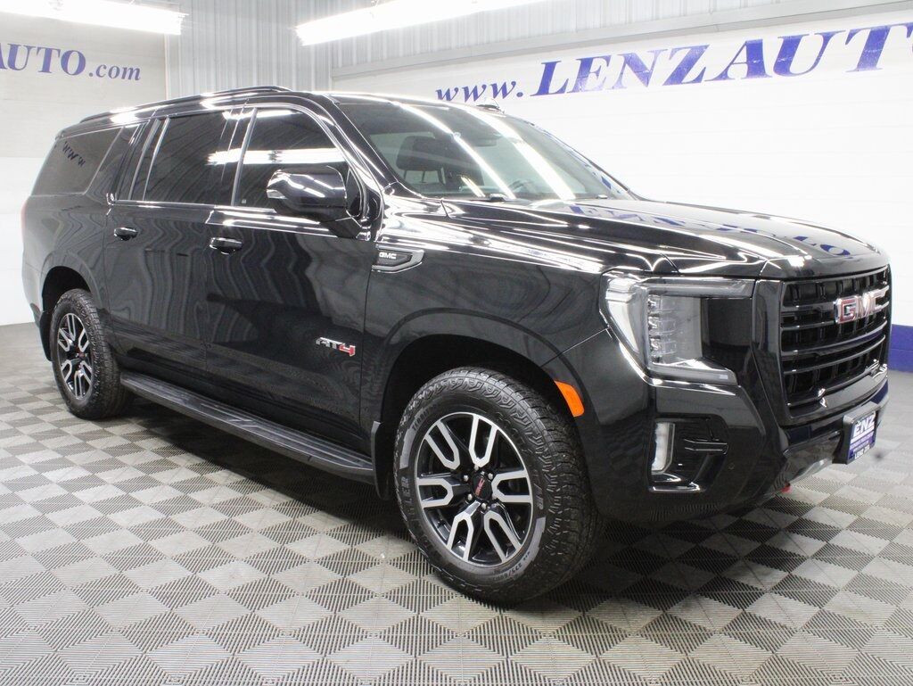 2023 GMC Yukon XL AT4 4WD