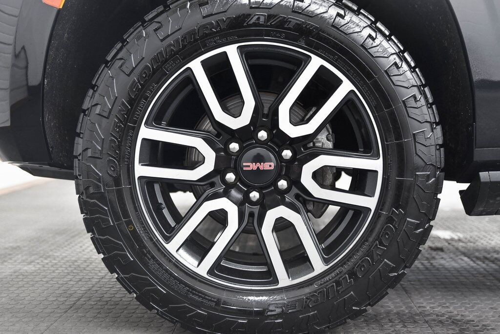 2023 GMC Yukon XL AT4 Akron