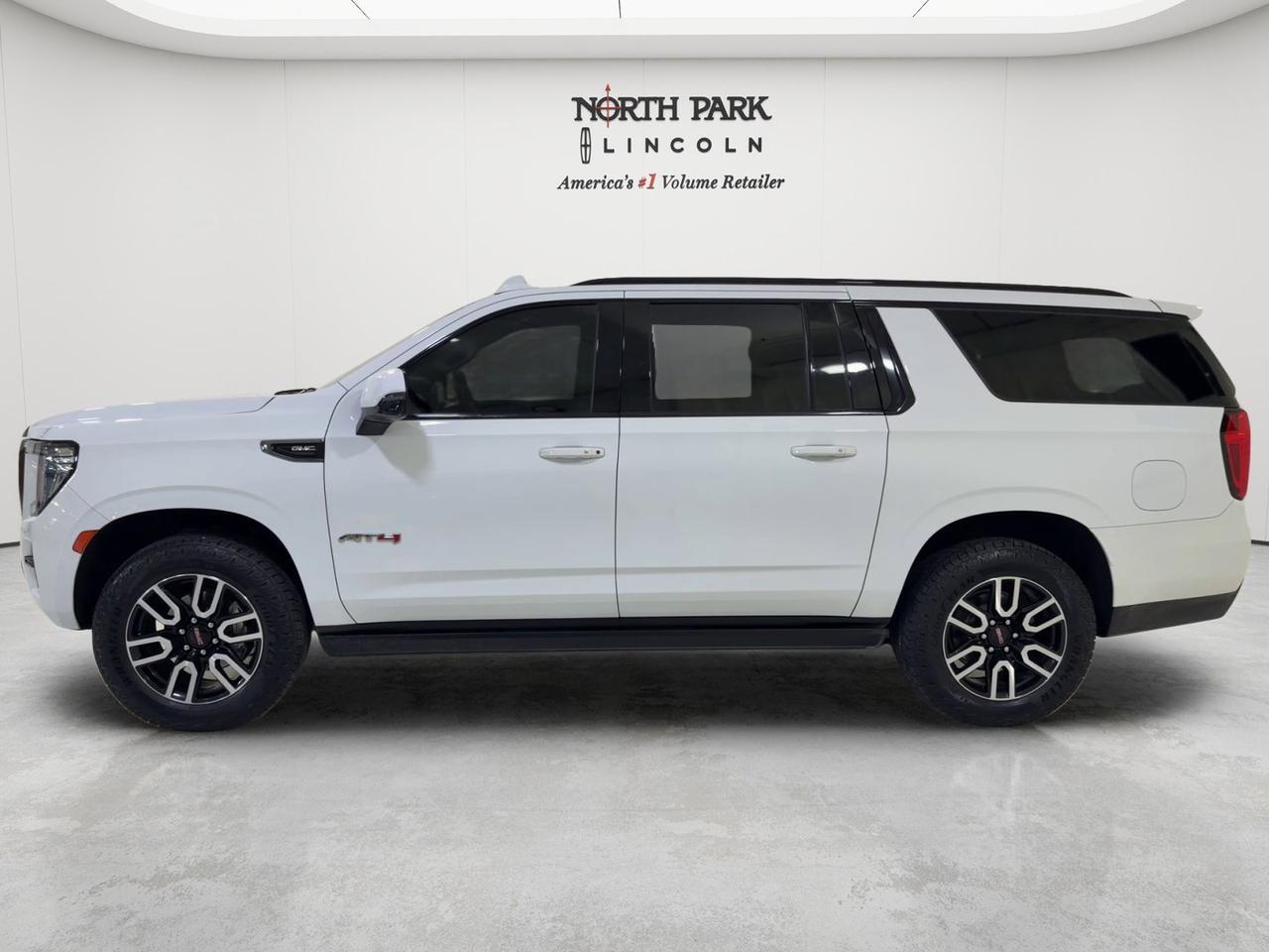 2023 GMC Yukon XL AT4