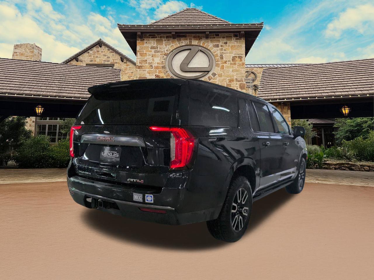 2023 GMC Yukon XL AT4