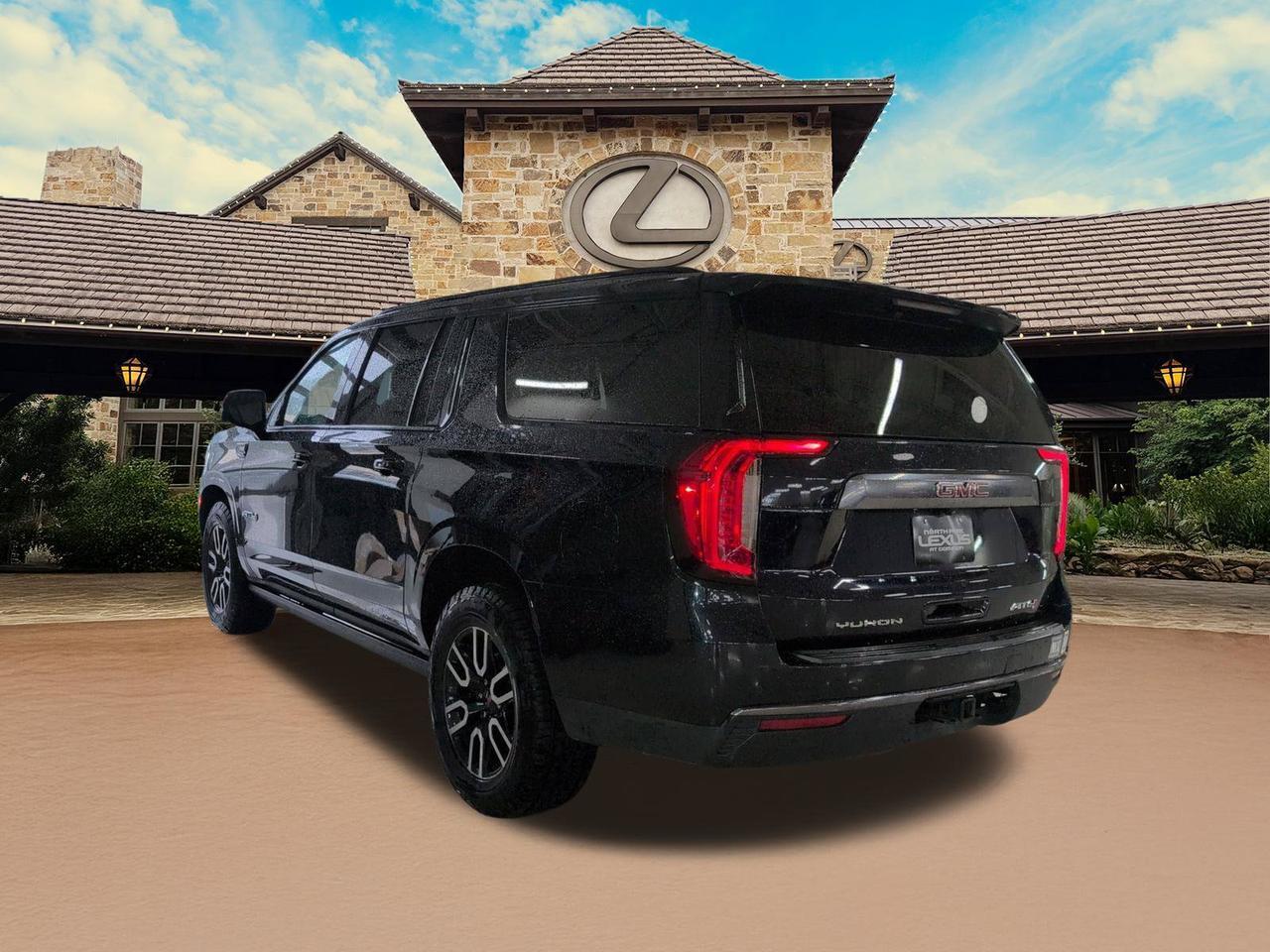 2023 GMC Yukon XL AT4