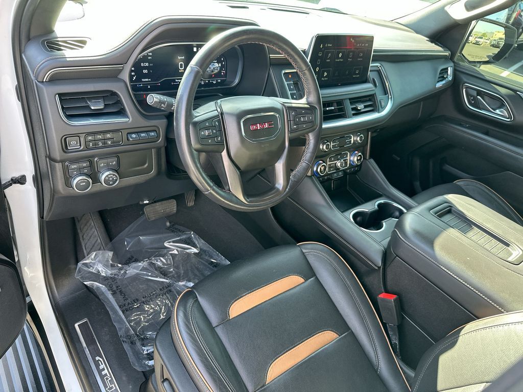 2023 GMC Yukon XL AT4