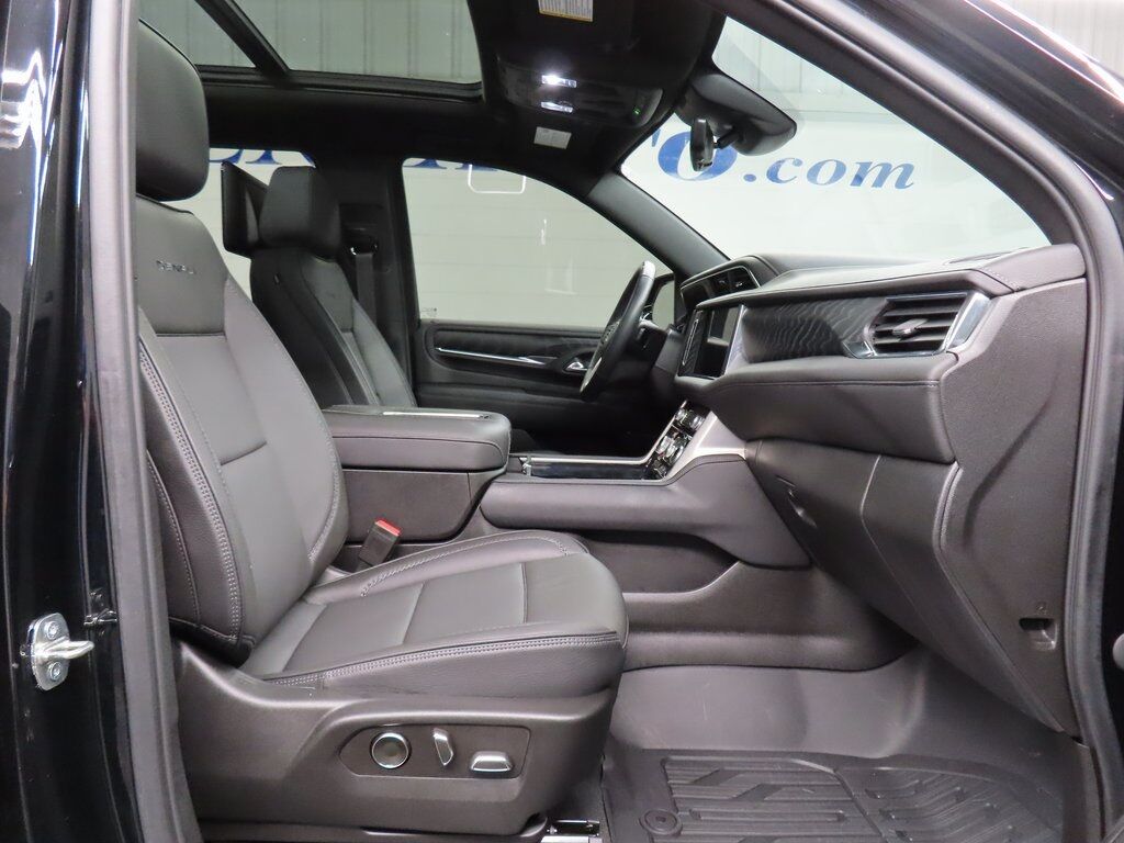 2023 GMC Yukon XL Denali 4WD 7 Passenger Fond du Lac WI