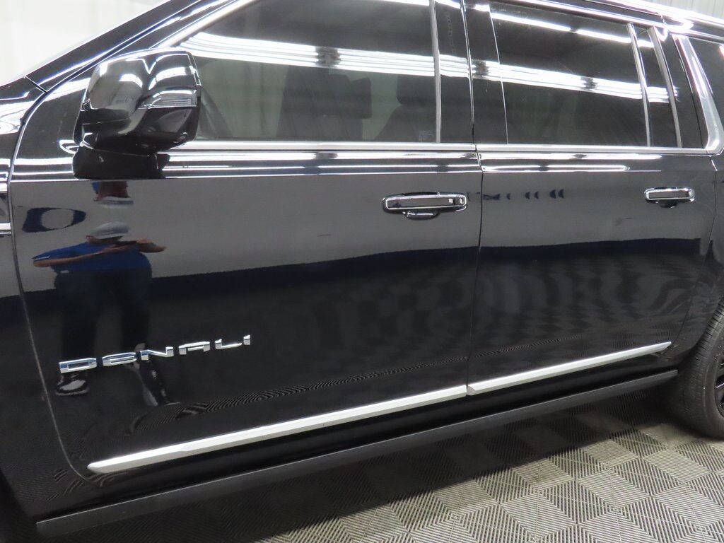 2023 GMC Yukon XL Denali 4WD 7 Passenger Fond du Lac WI