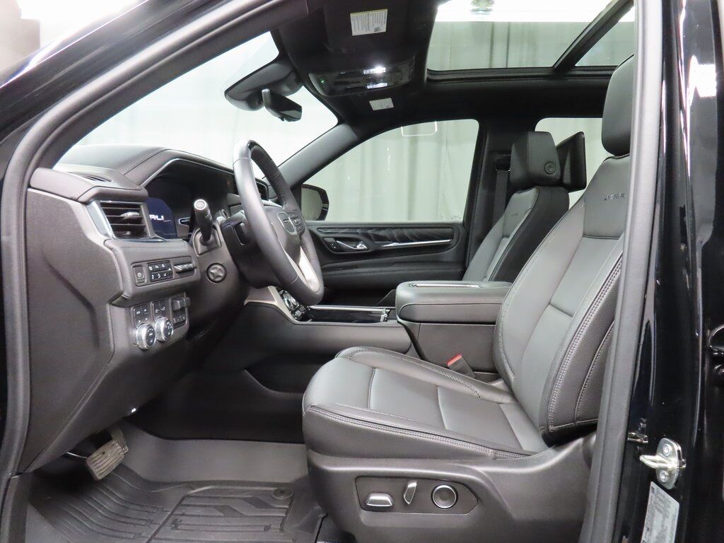 2023 GMC Yukon XL Denali 4WD 7 Passenger Fond du Lac WI